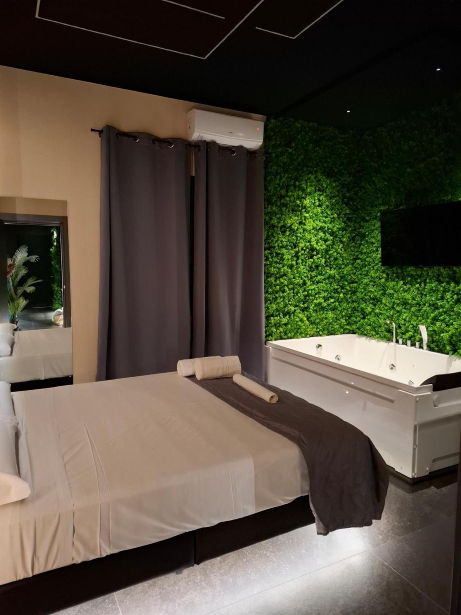 Dark & Light Rooms & Luxury Suites Catania Luaran gambar